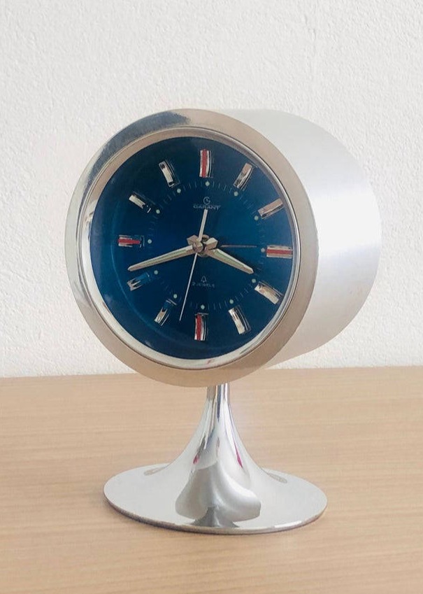 Uhr Space Age Blau